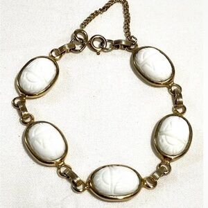 Elegant Gold and White Bracelet